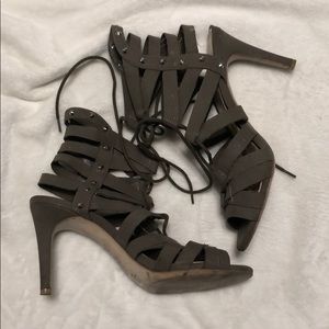 Jessica Simpson heels